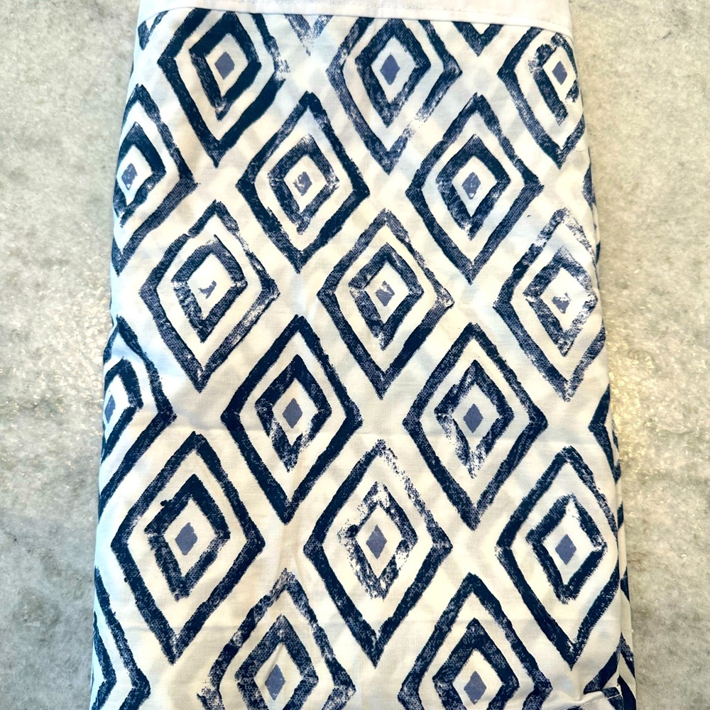 Crib skirt never used